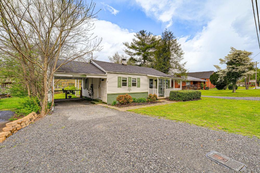 Riverfront Tennessee Retreat with Patio and Boat Ramp!